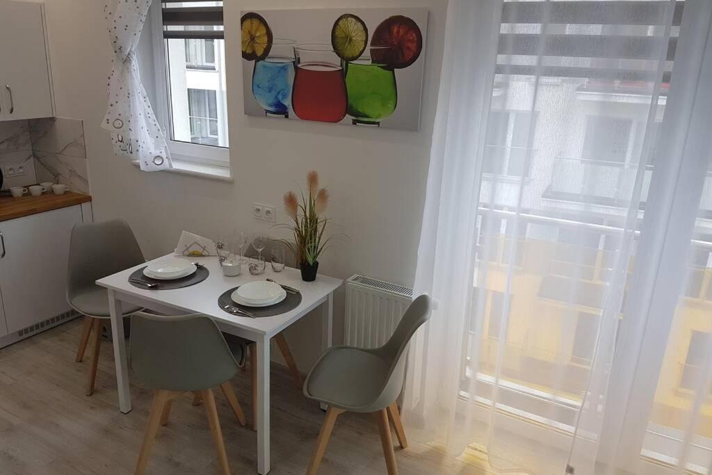 Komfortowy Nowoczesny Apartament Kustronia Z Garazem Balkonem Wanna Bielsko-Biała Kültér fotó